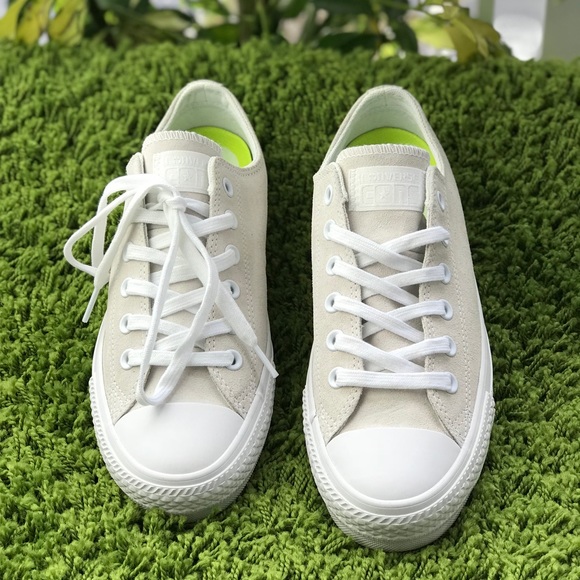 NWT Converse AdVulk CTAS Pro Suede Cream WMNS - Picture 3 of 7